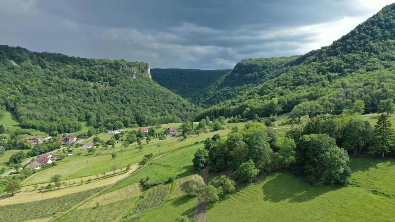 Domaine De Bellevue Du Mont Poupet Marnoz
